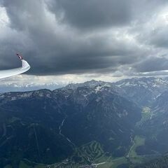 Flugwegposition um 15:09:00: Aufgenommen in der Nähe von Gemeinde Eben am Achensee, Österreich in 2297 Meter